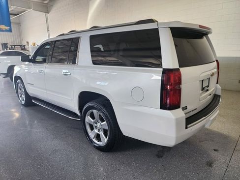 Used 2019 Chevrolet Suburban Premier image 3