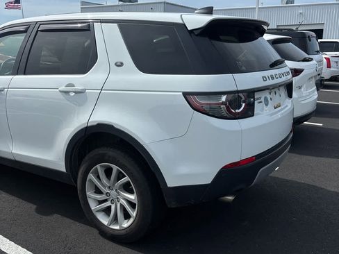 Used 2019 Land Rover Discovery Sport HSE image 3