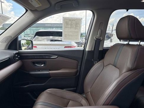 Used 2024 Honda Pilot Elite image 23