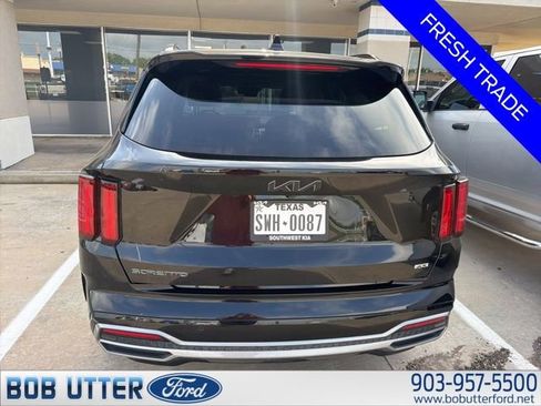 Used 2023 Kia Sorento SX AWD/4WD image 3