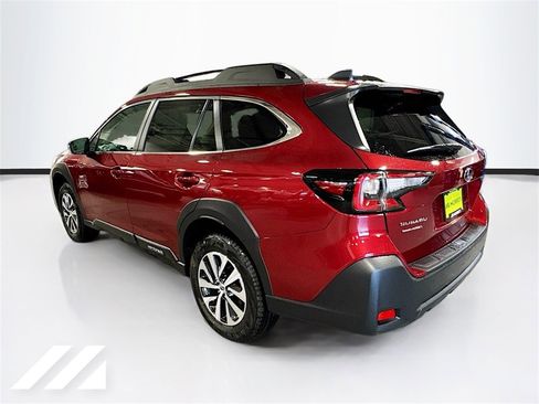 Certified 2025 Subaru Outback Premium image 7