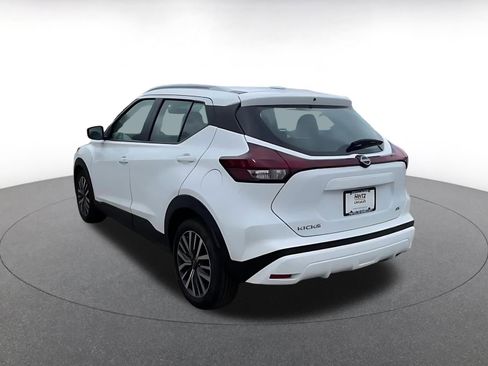 Used 2024 Nissan Kicks SV image 10