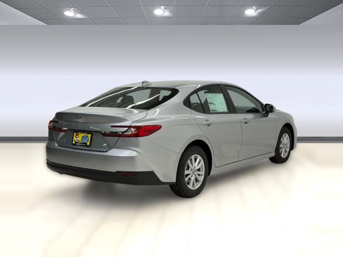 New 2026 Toyota Camry LE AWD/4WD image 7