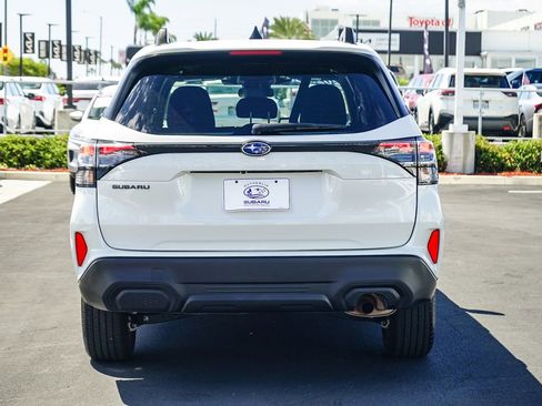 Certified 2025 Subaru Forester Premium AWD/4WD image 6