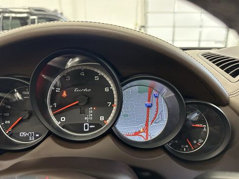 Used 2015 Porsche Cayenne Turbo w/ Premium Plus Package AWD/4WD image 34