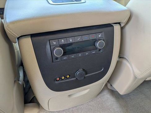 Used 2012 GMC Yukon Denali RWD image 18