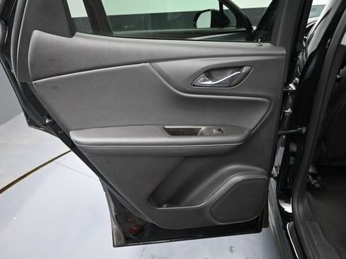 Used 2025 Chevrolet Blazer LT FWD image 27