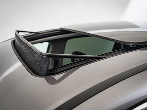 Used 2025 Acura RDX w/ Technology Package image 14