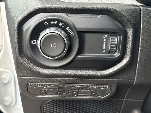 Used 2024 Jeep Wrangler Sport AWD/4WD image 31