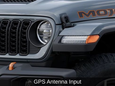 Used 2025 Jeep Gladiator Mojave w/ Convenience Group AWD/4WD image 14