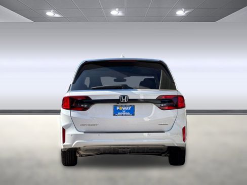 New 2026 Honda Odyssey Touring image 9
