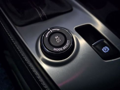 Used 2014 Chevrolet Corvette Stingray Coupe image 19