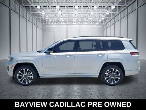 Used 2021 Jeep Grand Cherokee L Overland w/ Luxury Tech Group IV AWD/4WD image 2