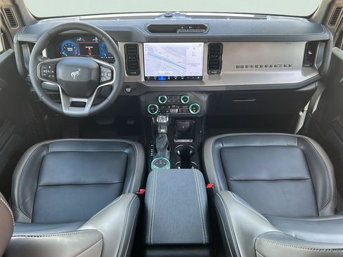 Certified 2025 Ford Bronco Outer Banks AWD/4WD image 18