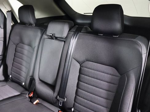 Used 2022 Ford Edge SE w/ Black Appearance Package image 28