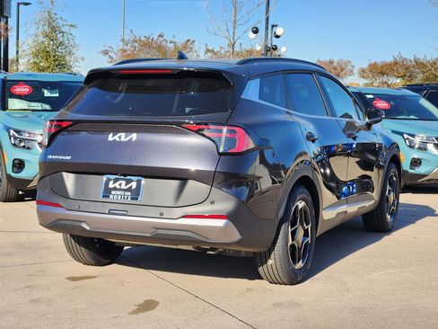 New 2026 Kia Sportage EX w/ EX Panorama Roof Package image 4