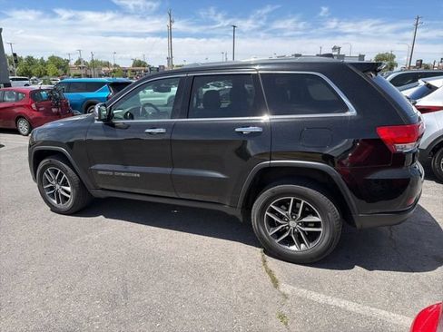 Used 2018 Jeep Grand Cherokee Limited AWD/4WD image 3