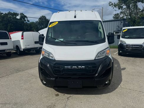 Used 2025 RAM ProMaster 3500 w/ Convenience Group FWD image 3
