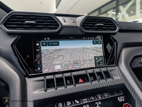 Used 2023 Lamborghini Urus Performante AWD/4WD image 14