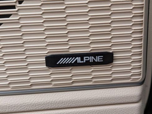 Used 2022 Jeep Grand Cherokee L Limited image 16