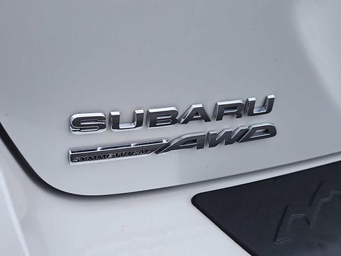 Used 2024 Subaru Crosstrek 2.0i Premium image 12