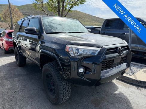 Used 2023 Toyota 4Runner SR5 Premium w/ Moonroof Package AWD/4WD image 3
