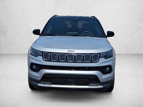 Used 2025 Jeep Compass Limited AWD/4WD image 2