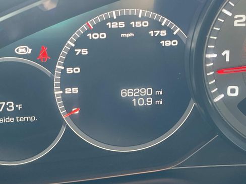 Used 2018 Porsche Panamera 4 AWD/4WD image 23