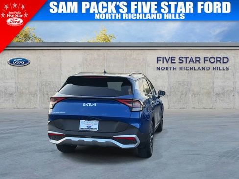 Used 2025 Kia Sportage EX w/ Premium Package image 8