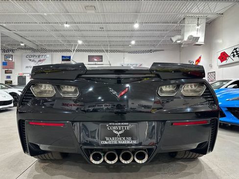 Used 2015 Chevrolet Corvette Z06 w/ 3LZ Preferred Equipment Group RWD image 18