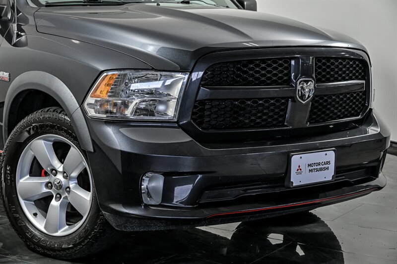 Used 2014 RAM 1500 Express AWD/4WD image 2