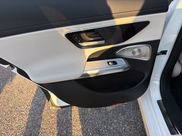 Used 2024 Mercedes-Benz E 350 4MATIC Sedan image 13