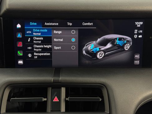 Used 2023 Porsche Taycan 4S w/ Premium Package image 26