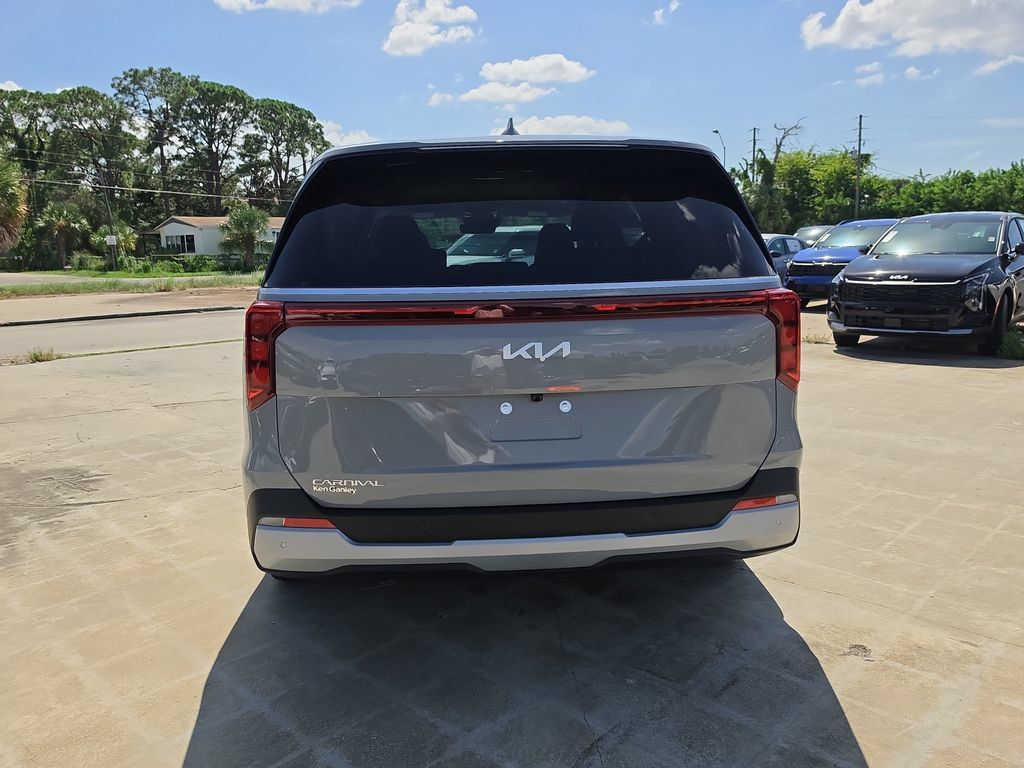 New 2027 Kia Carnival LX FWD image 7