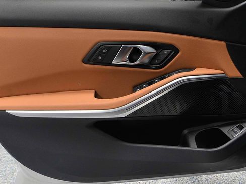 Used 2024 BMW 330i Sedan w/ Premium Package image 6