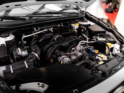 Used 2020 Subaru Outback Premium image 45