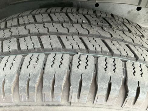 Used 2024 Nissan Titan SV w/ SV Bronze Edition Package image 10