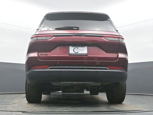 Used 2023 Jeep Grand Cherokee Altitude image 50