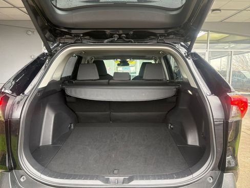Used 2025 Toyota RAV4 XLE image 33