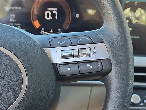 New 2026 Hyundai Tucson SE image 17