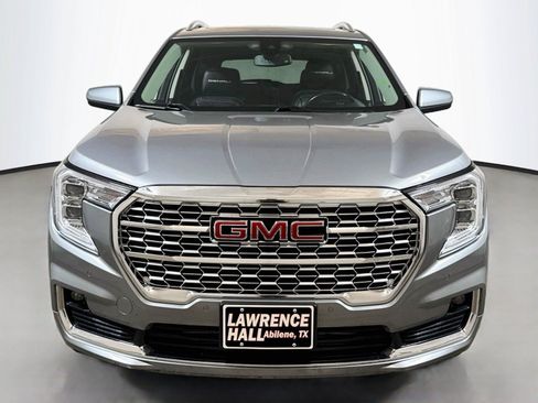 Used 2023 GMC Terrain Denali AWD/4WD image 2