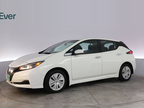 Used 2025 Nissan Leaf S FWD image 18