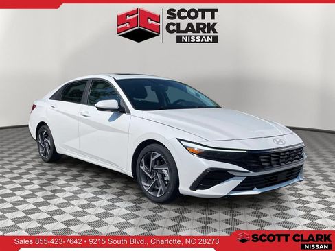 Used 2024 Hyundai Elantra SEL w/ Convenience Package FWD image 1
