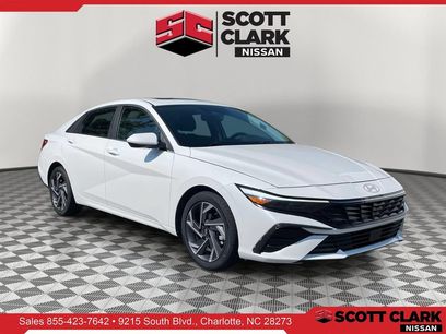 Used 2024 Hyundai Elantra SEL w/ Convenience Package