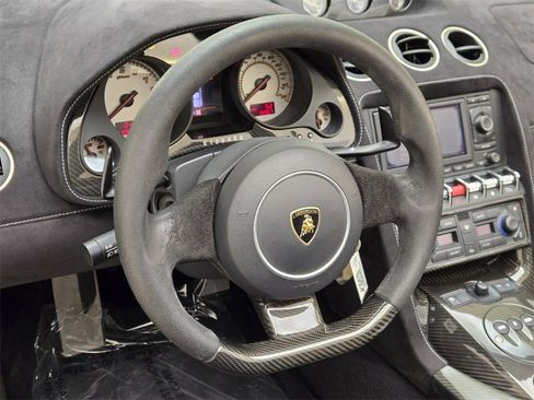Used 2011 Lamborghini Gallardo LP 570-4 Performante image 31