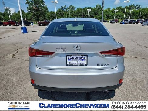 Used 2017 Lexus IS 200t RWD image 4