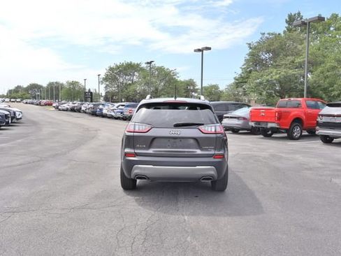 Used 2019 Jeep Cherokee Limited w/ Luxury Group AWD/4WD image 6