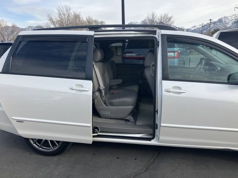 Used 2004 Toyota Sienna XLE image 5