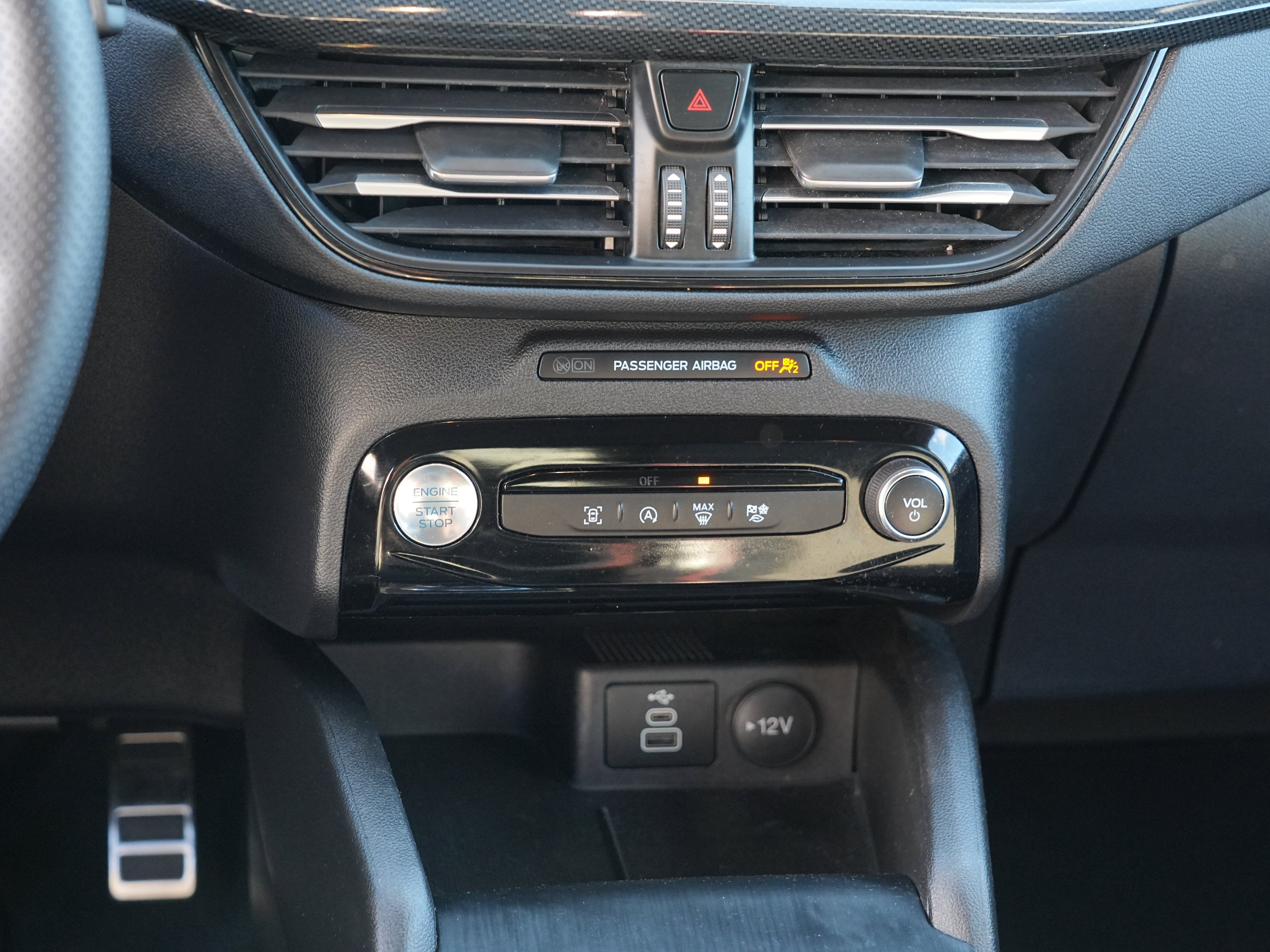 Used 2024 Ford Escape ST-Line w/ Tech Pack #1 AWD/4WD image 24