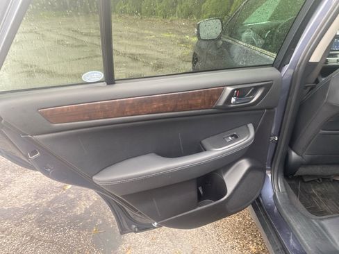 Used 2017 Subaru Outback 3.6R Limited AWD/4WD image 24